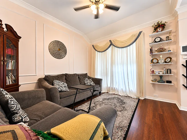 1405 Meadow Dr — Photo 7