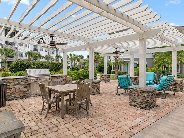 Luxe Lakewood Ranch - Grilling Area