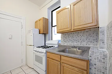 Rented by R New York