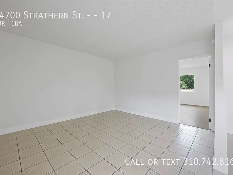14700 Strathern St #17 — Photo 9