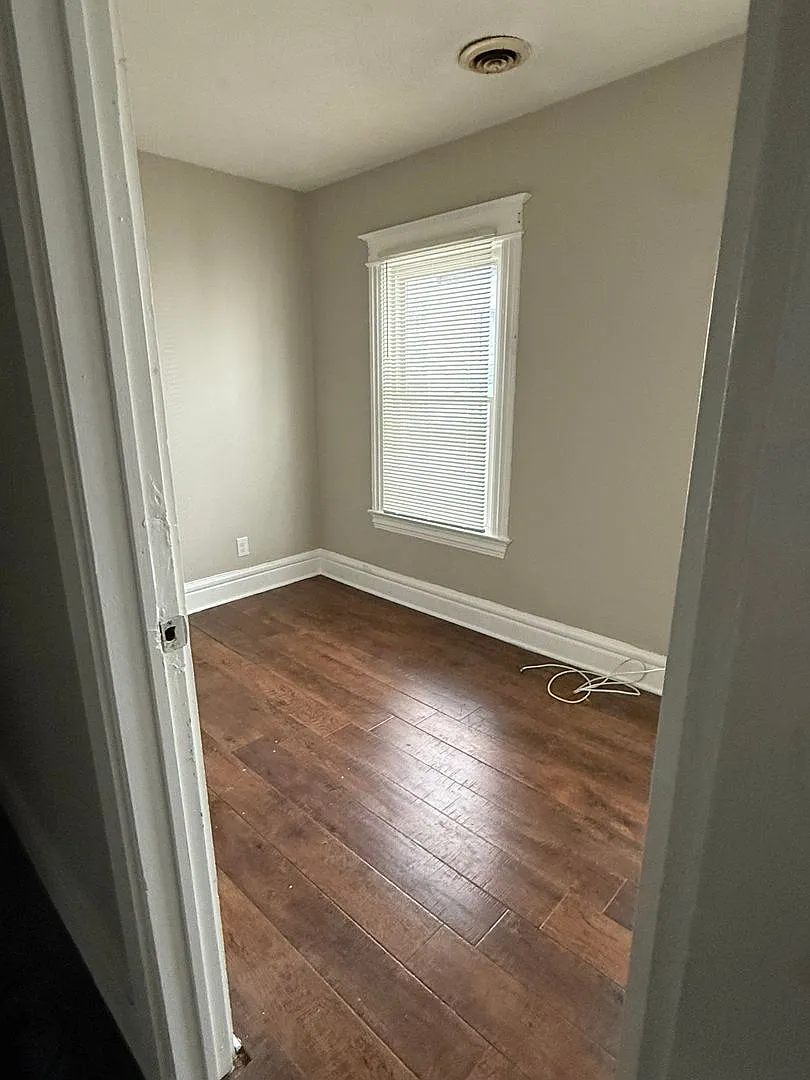 1132 Monroe Ave — Photo 1