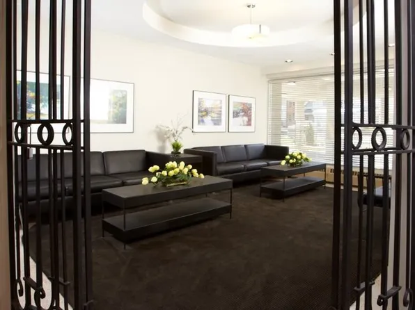 Royale Apartments