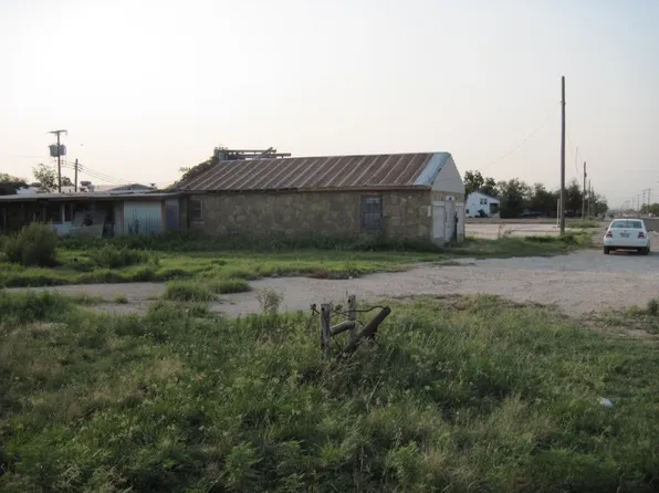 2822 Martin Luther King Blvd, San Angelo, TX 76903