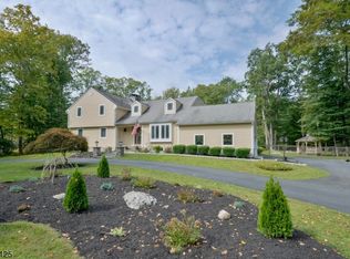 9 Cherry Tree Ln, Kinnelon, NJ 07405