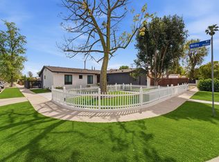 6722-6724 Hesperia Ave, Reseda, CA 91335