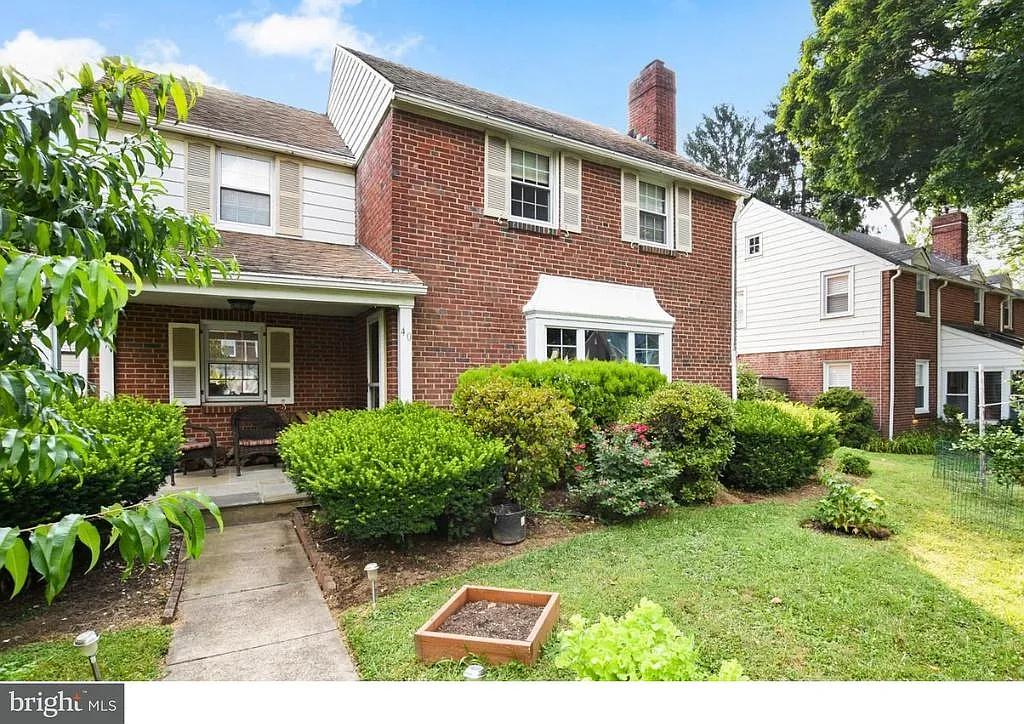 3 bed, 2.5 bath, 1738 sqft, $4,050 — Photo 1