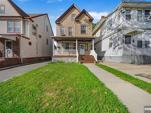 4th image of 64 Pavonia Ave