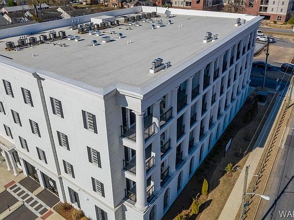 5th image of 510 13th St Unit 203