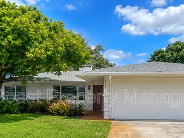 2253 Valencia Dr, Sarasota, FL 34239