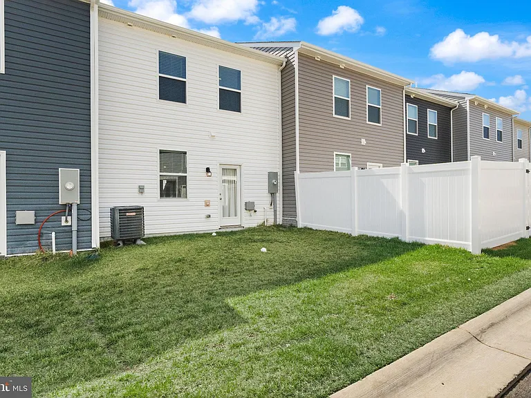 138 Willett Hollow St — Photo 40