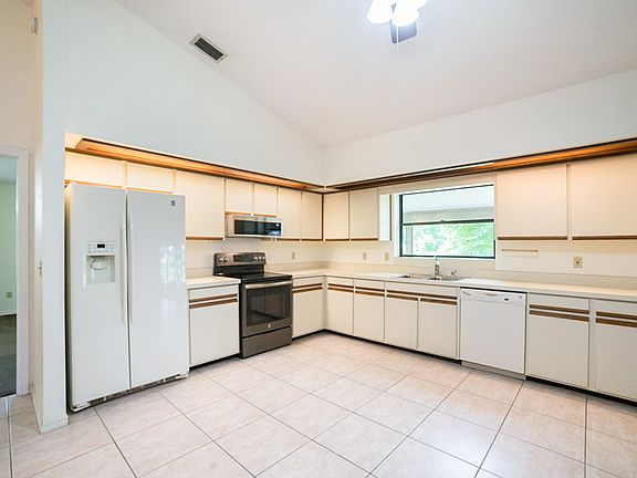 2nd image of 532 Mourning Dove Cir