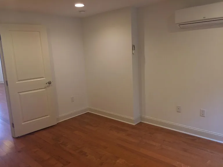 2131 Walnut St #101 — Photo 7