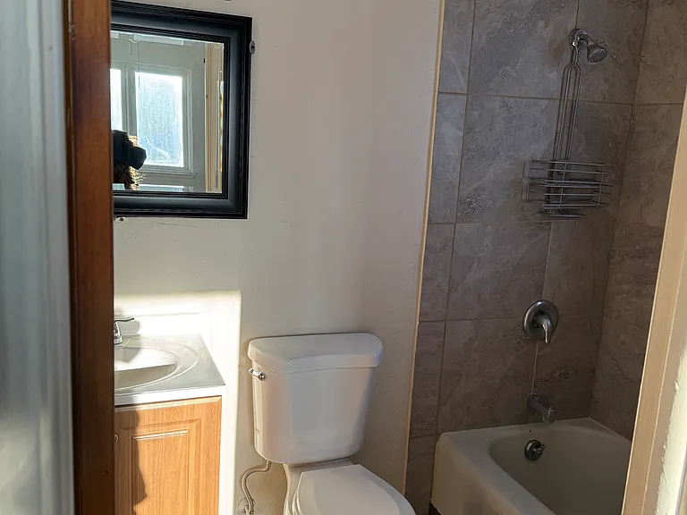605 Park Dr N #10 — Photo 5