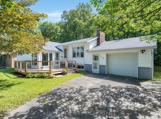 257 Church St, Penetanguishene, ON L9M 1G6