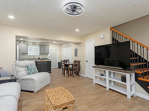 5th image of 2933-2935 Barneys Ln NE