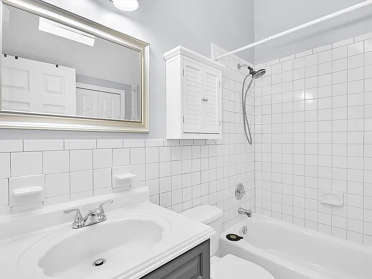 587 A St #R — Photo 16