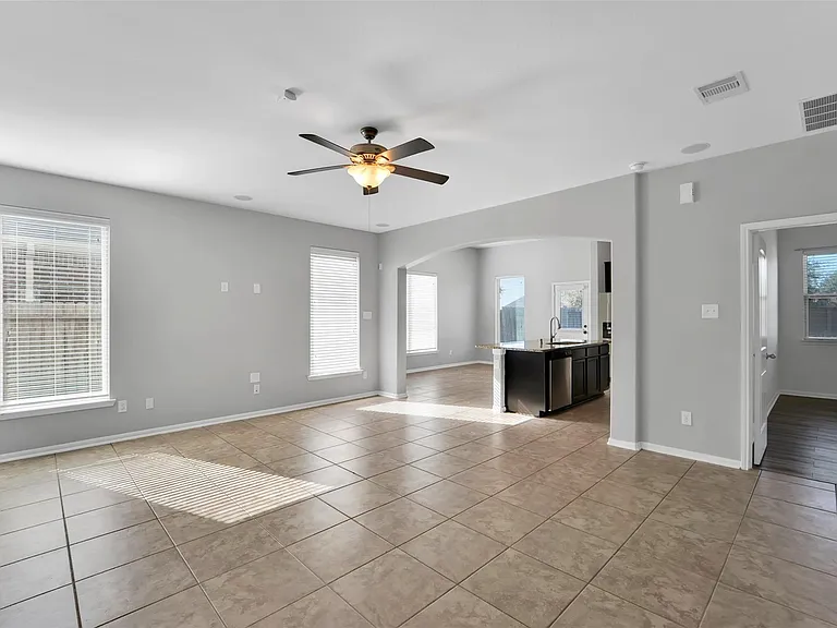 5407 Baronet Dr — Photo 8