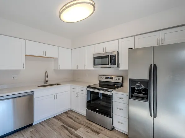 4880 W Rose Ln, Glendale, AZ 85301