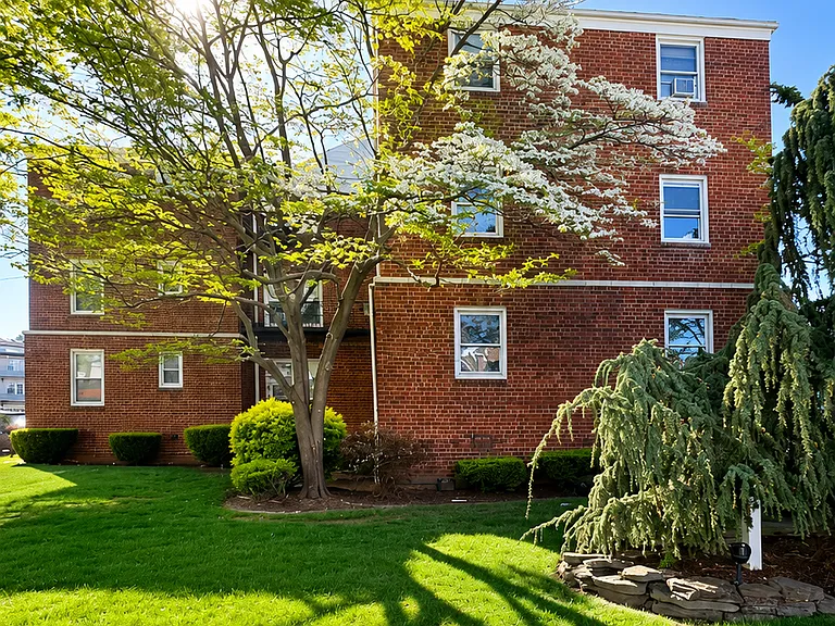 343 Union Ave #B5 — Photo 6
