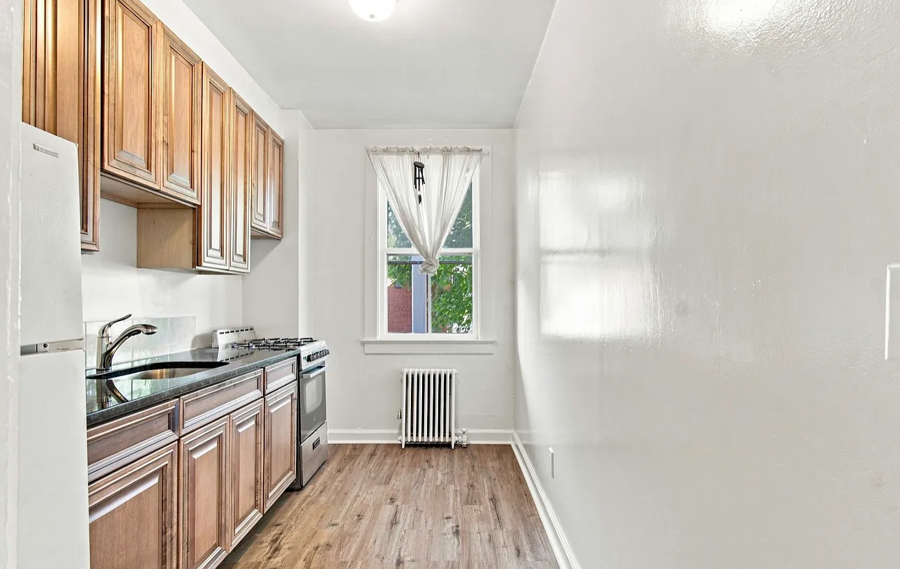 1 bed, 550 sqft, $2,100 — Photo 2