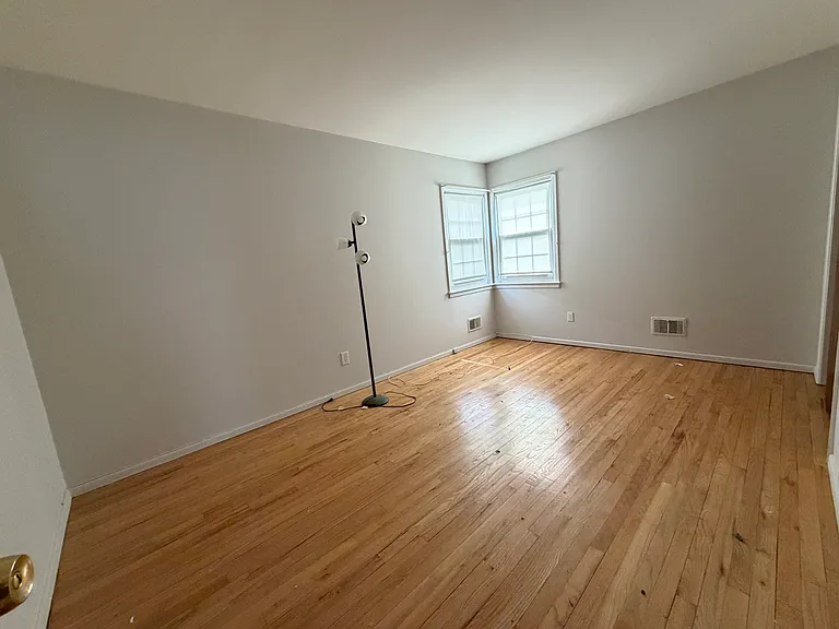 1746 S Railroad Ave — Photo 4