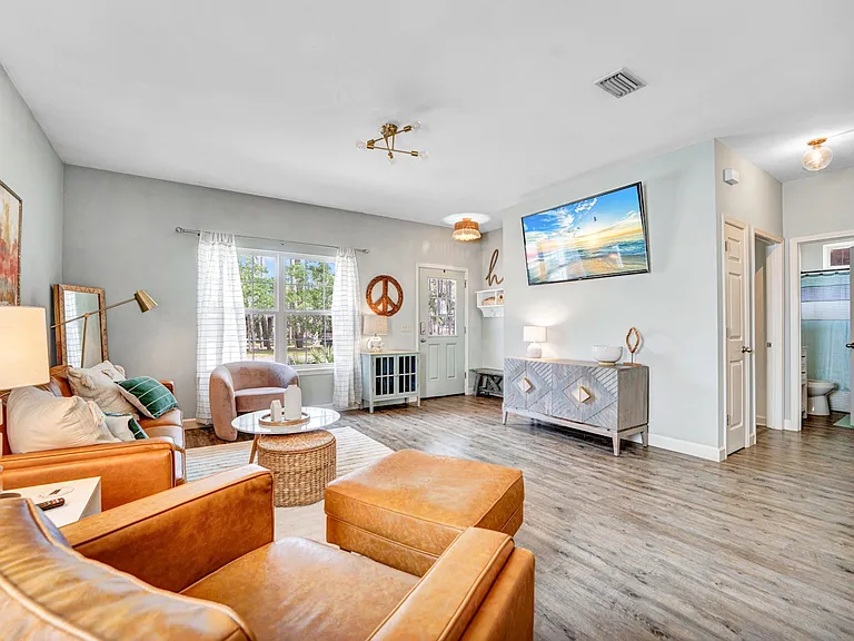 315 Pinetree Dr #1 — Photo 6