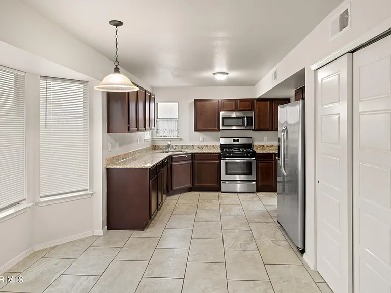 14432 Russell Borea Ave — Photo 7