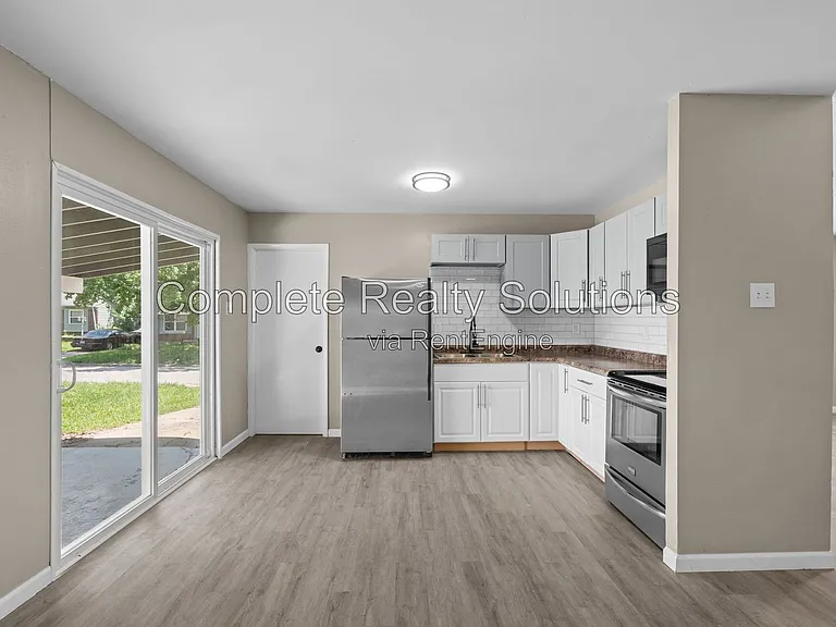 10417 Prince Dr — Photo 5