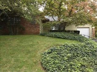 102 Plymouth Dr N, Glen Head, NY 11545