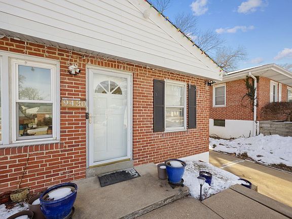3rd image of 9430 Theodosia Ave