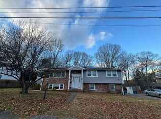 17 Sunset Dr, Randolph, MA 02368