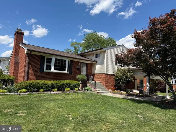 6824 Felix St, Mc Lean, VA 22101