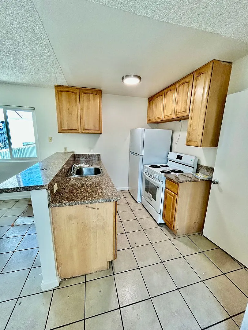 Updated 1bd/1ba Mira Mesa — Photo 3