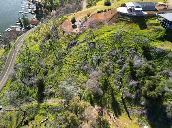 3199 Oak Crest Dr #28, Clearlake, CA 95422