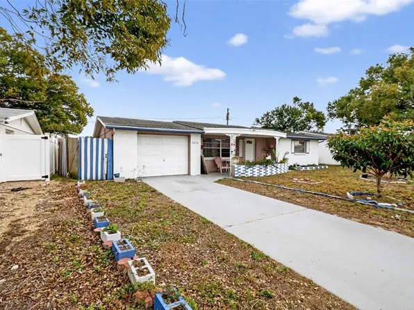 3650 Pensdale Dr, New Port Richey, FL 34652