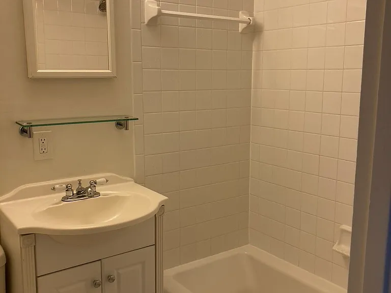 1507 R St NW — Photo 27