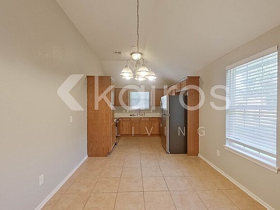 3rd image of 3604 Liberty Dr