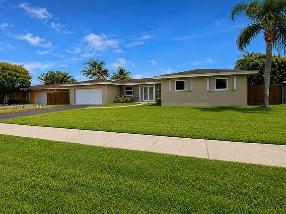 3rd image of 15445 SW 99th Ct