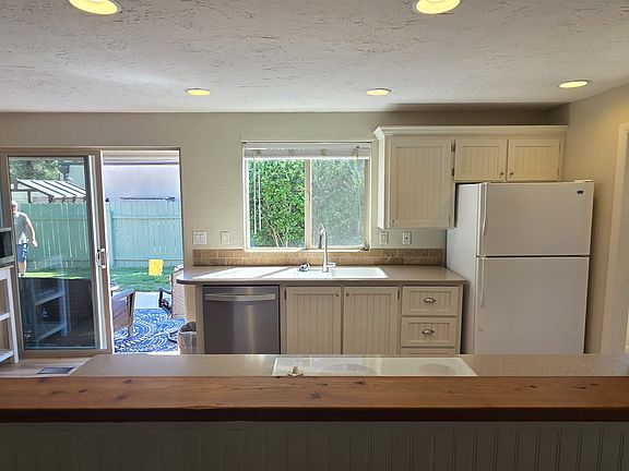 4th image of 10127 W Springdale Ct