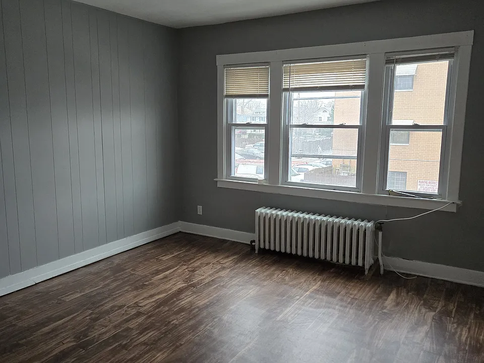 3039 Delaware Ave #8
