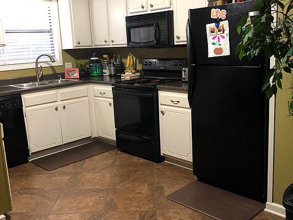 5th image of 2905 Minor Dr
