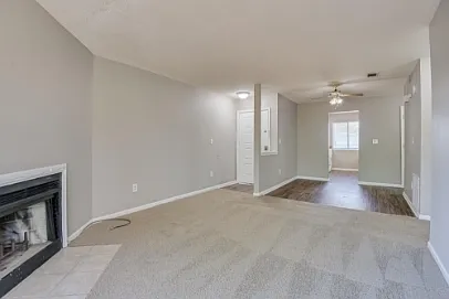2816C Thomas Ln — Photo 7