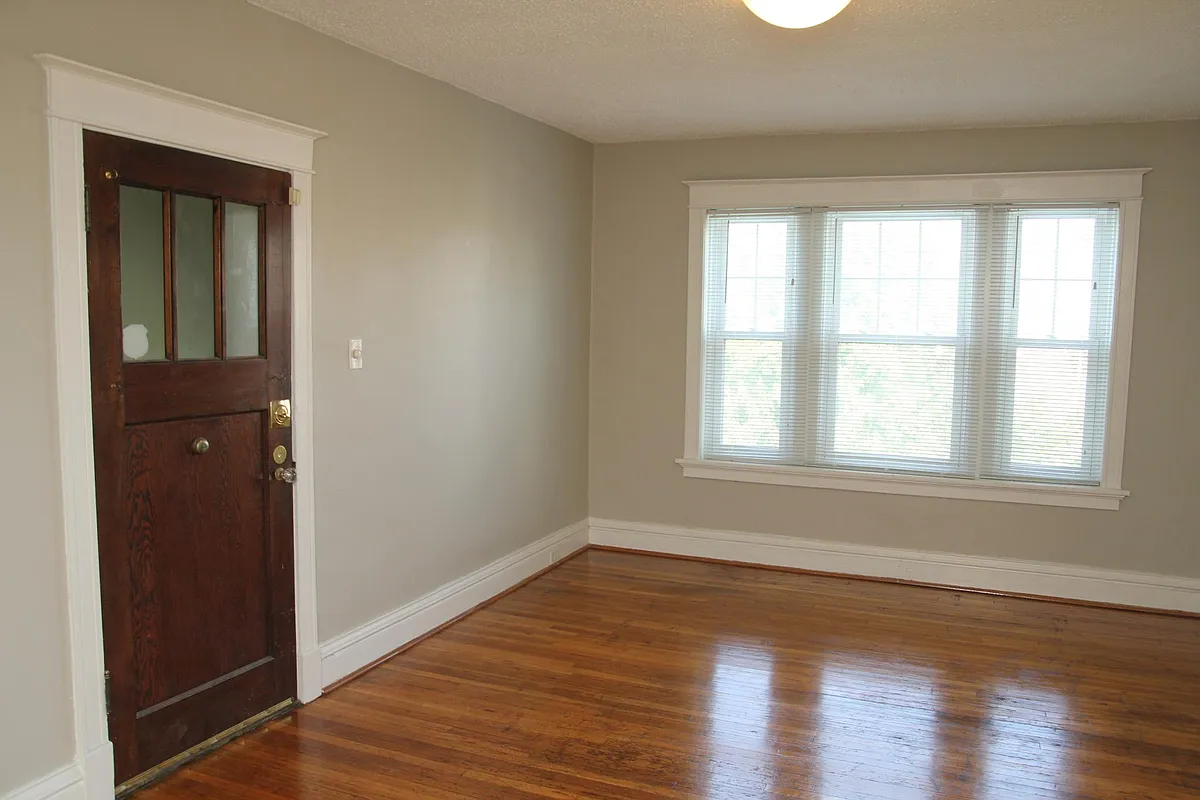 Building Photo - 739 Leland Ave #1