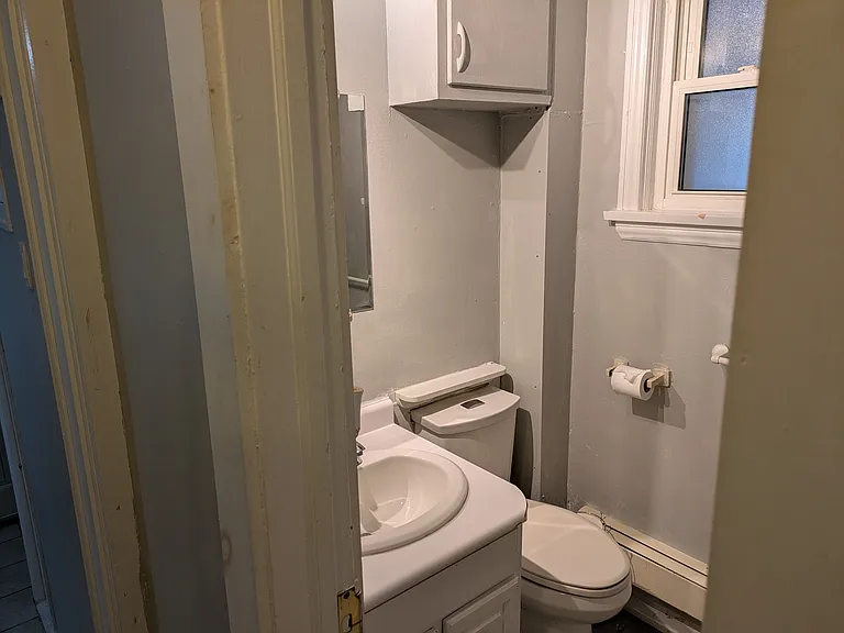 109 Moore Ave S — Photo 6