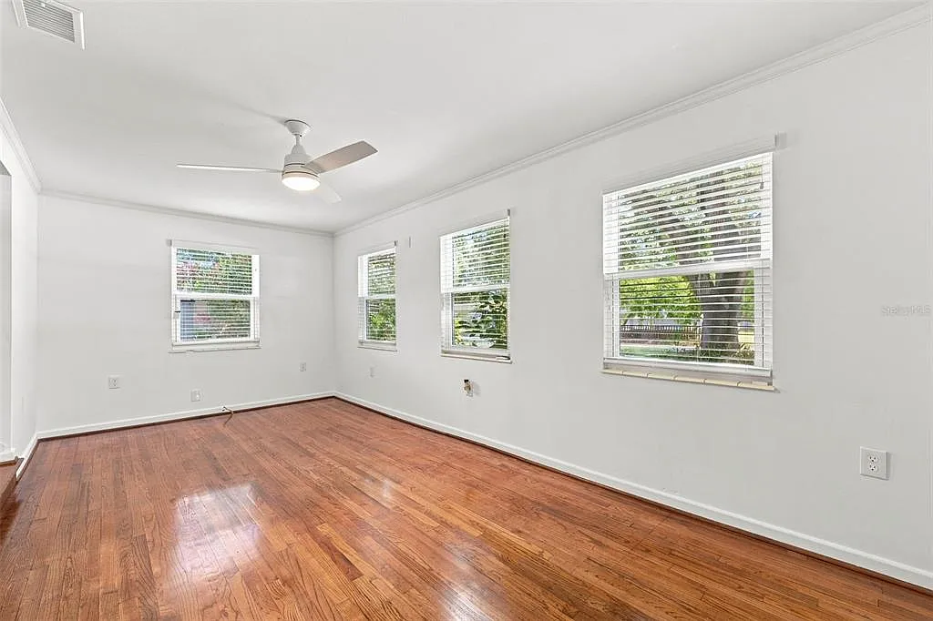 2 bed, 2.0 bath, 1124 sqft, $2,000 — Photo 4