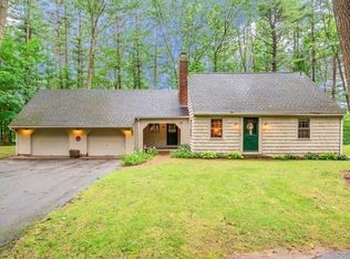 17 Wells Park Rd, Sturbridge, MA 01566