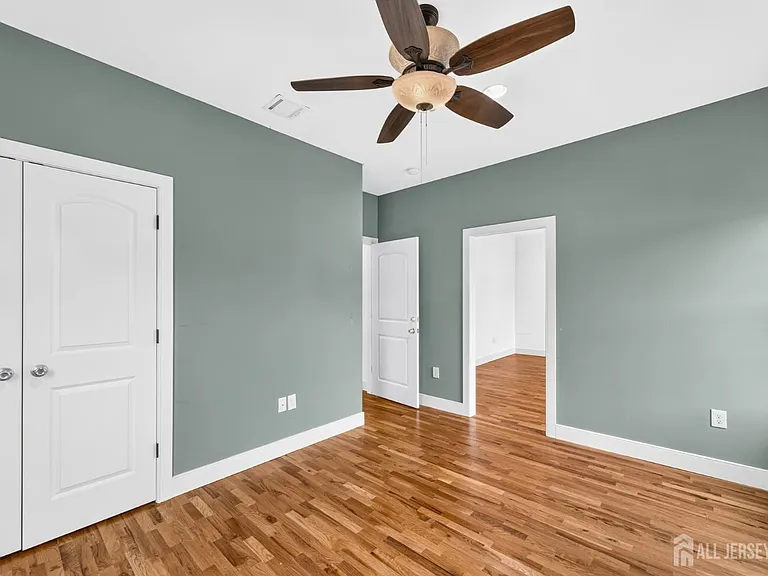 262 Prospect Ave — Photo 20