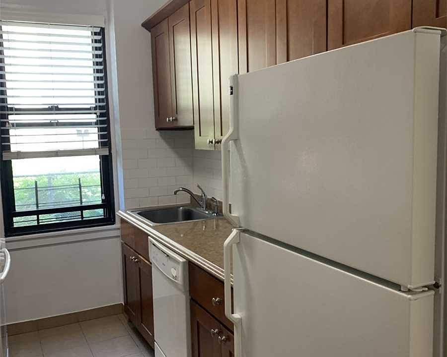 2nd image of 98-09 64th Rd #1C