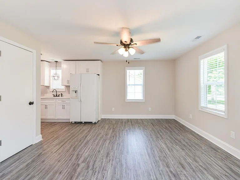 758 Tigler Ct — Photo 8