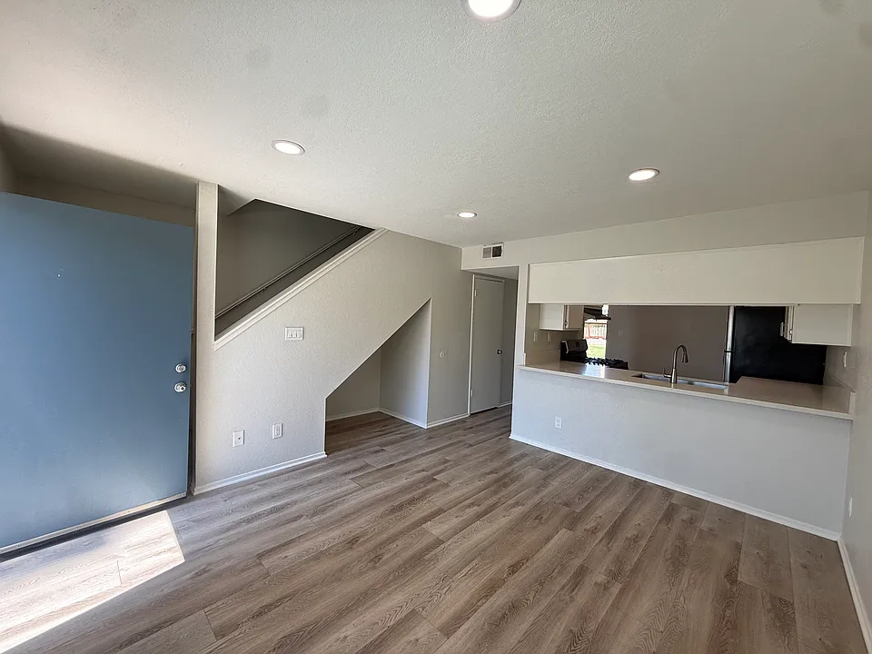 9905 El Camino Real #13
